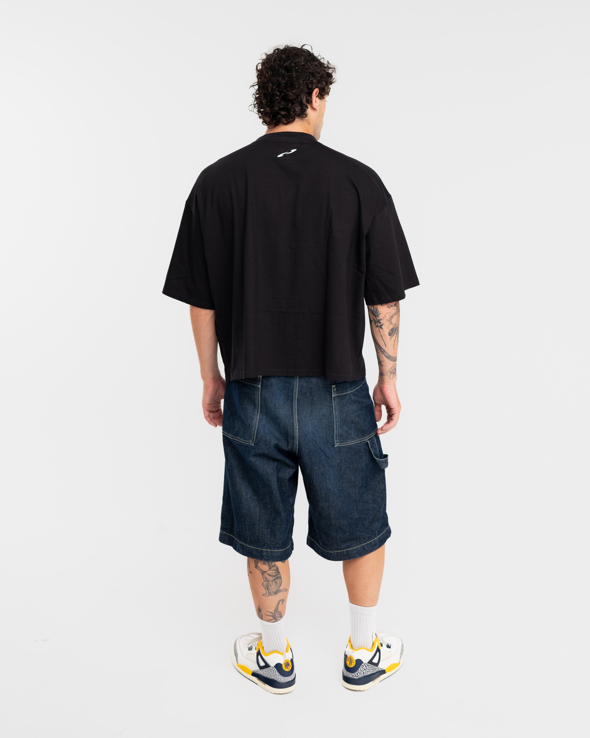 Essential - Camiseta Negra
